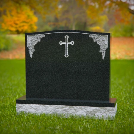 1590 - Traditioneller schwarzer Granit-Grabstein mit graviertem Kreuz & Blumenecken