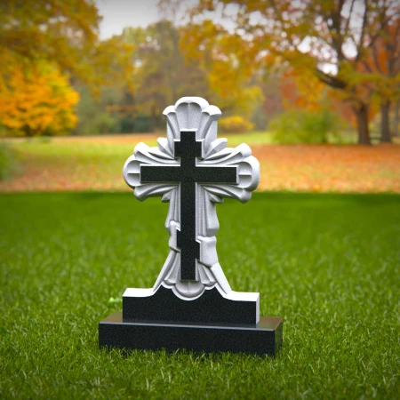 1866 - Dekorative christliche Kreuz Grabstein mit geschnitzten Details