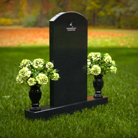 1255 - Timeless Granite Headstone with Polished Finish – A Perfect Memorial Tribute