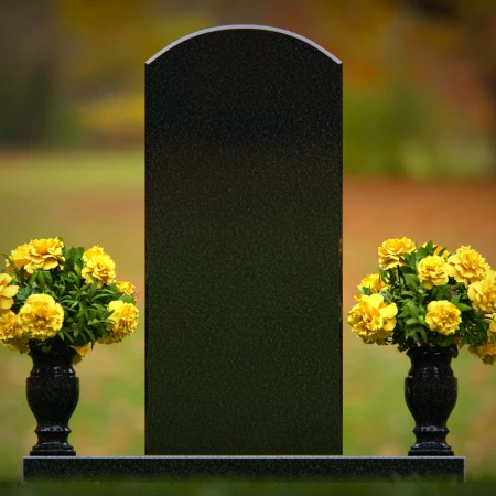 1255 - Timeless Granite Headstone with Polished Finish – A Perfect Memorial Tribute