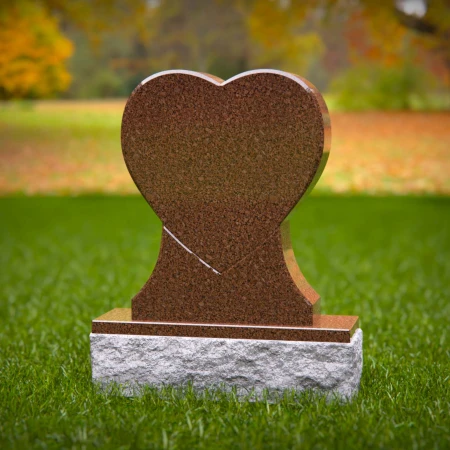 1941 - Herzförmiger Gedenkstein - Symbol der Liebe und Erinnerung
