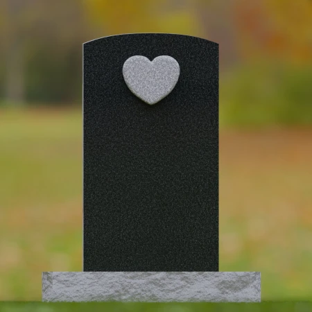 1684 - Eleganter Gedenkstein mit Herzsymbol - Eine Hommage an die ewige Liebe