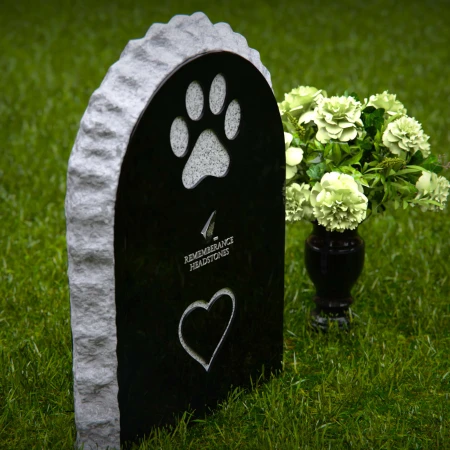 Pet memorial headstones with heart design honoring eternal love.
