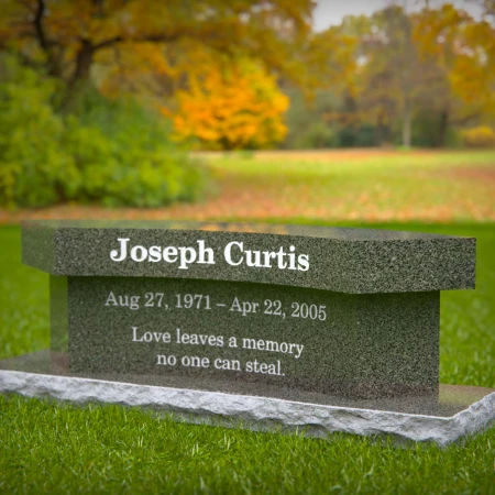 1979 - Banco Conmemorativo de Granito Personalizado con Cita - Tributo Duradero en Cementerio