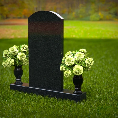 1255 - Timeless Granite Headstone with Polished Finish – A Perfect Memorial Tribute