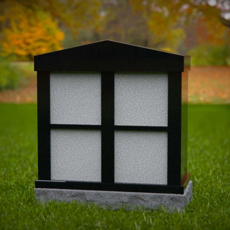 1974 - Modernes Granit-Kremationsnischen-Denkmal mit vier Lichttafelfächern