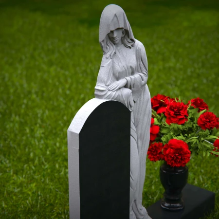 1910 - Monumento Triste con Figura en Duelo y Arreglo Floral