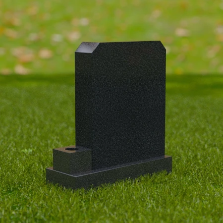 1689 - Traditional Memorial Headstone – A Classic Tribute