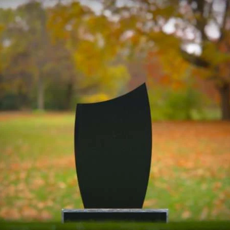 1587 - Lápida elegante de granito negro curvado - Memorial moderno y elegante