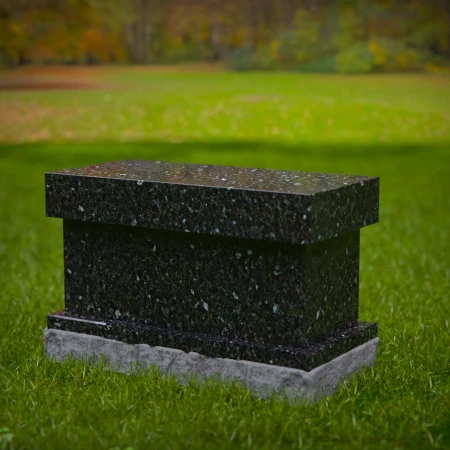 1969 - Poliertes Granit-Kremationsdenkmal mit Flachdach-Design