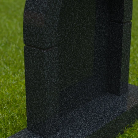 1730 - Grabstein mit gotischem Bogen-Denkmal - Zeitlose Eleganz