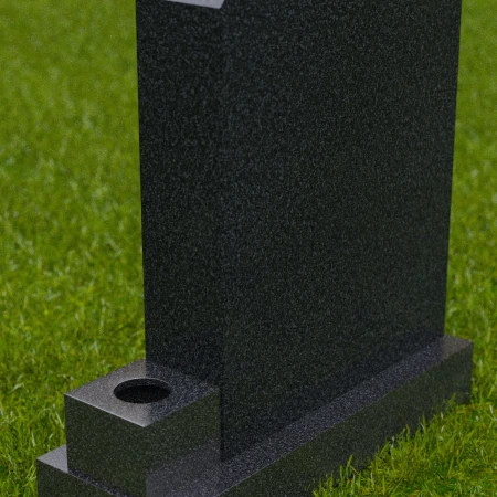 1689 - Traditional Memorial Headstone – A Classic Tribute