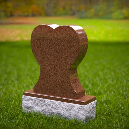 1941 - Herzförmiger Gedenkstein - Symbol der Liebe und Erinnerung