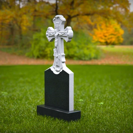 1860 - Christliches Kreuz Grabstein mit detaillierter Schnitzerei des Kruzifixes