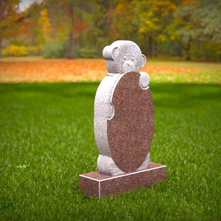 Playful memorials with sculpted bear for children’s headstones