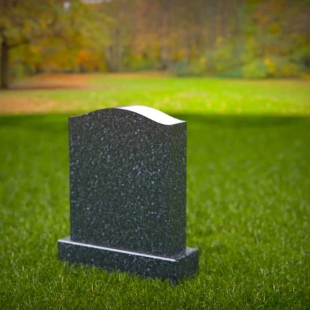 1801 - Elegantes Grabsteindesign im friedlichen Herbstfriedhof
