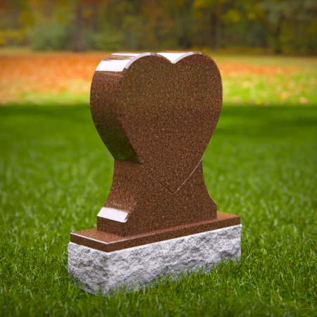 1941 - Herzförmiger Gedenkstein - Symbol der Liebe und Erinnerung